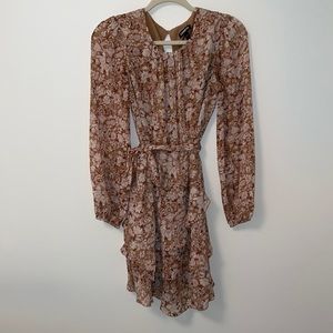 Express dress with waist tie